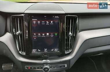 Позашляховик / Кросовер Volvo XC60 2019 в 
