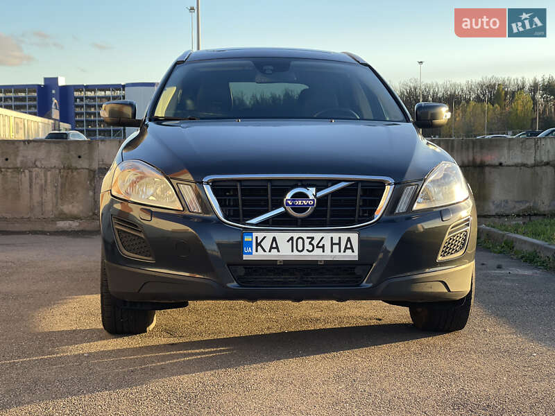 Позашляховик / Кросовер Volvo XC60 2013 в Києві