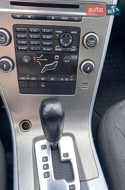 Внедорожник / Кроссовер Volvo XC60 2009 в 