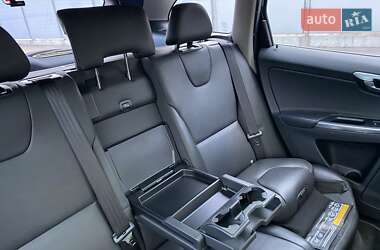 Внедорожник / Кроссовер Volvo XC60 2016 в 