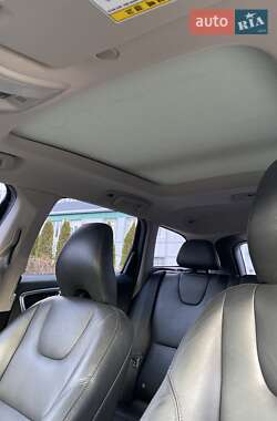 Внедорожник / Кроссовер Volvo XC60 2016 в 