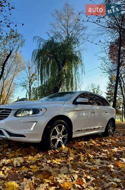 Внедорожник / Кроссовер Volvo XC60 2015 в 