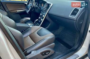 Внедорожник / Кроссовер Volvo XC60 2015 в 