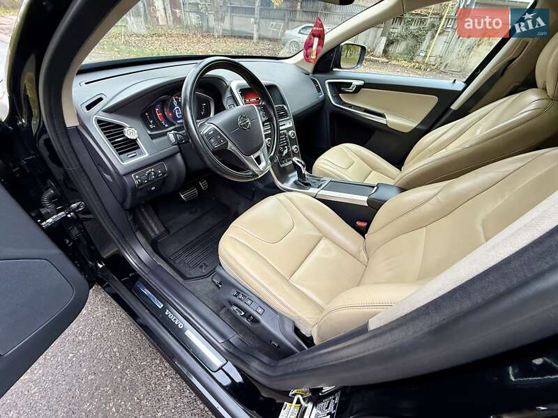 Внедорожник / Кроссовер Volvo XC60 2015 в Одессе