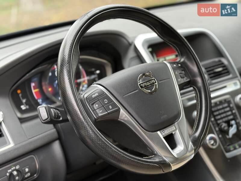Внедорожник / Кроссовер Volvo XC60 2015 в Одессе