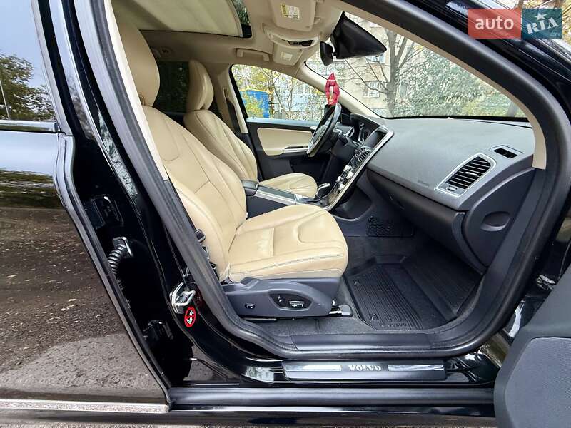 Внедорожник / Кроссовер Volvo XC60 2015 в Одессе