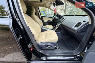 Внедорожник / Кроссовер Volvo XC60 2015 в 