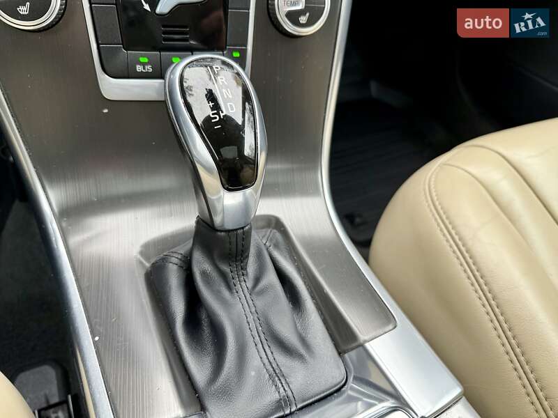Внедорожник / Кроссовер Volvo XC60 2015 в Одессе
