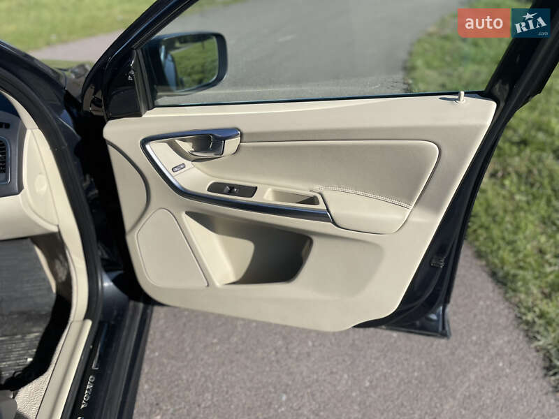 Внедорожник / Кроссовер Volvo XC60 2014 в Львове