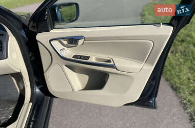 Внедорожник / Кроссовер Volvo XC60 2014 в 