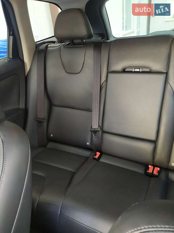 Внедорожник / Кроссовер Volvo XC60 2015 в Львове