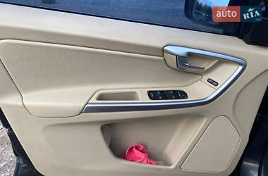 Внедорожник / Кроссовер Volvo XC60 2011 в 