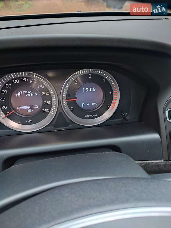 Внедорожник / Кроссовер Volvo XC60 2012 в Светловодске