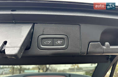 Позашляховик / Кросовер Volvo XC60 2023 в 