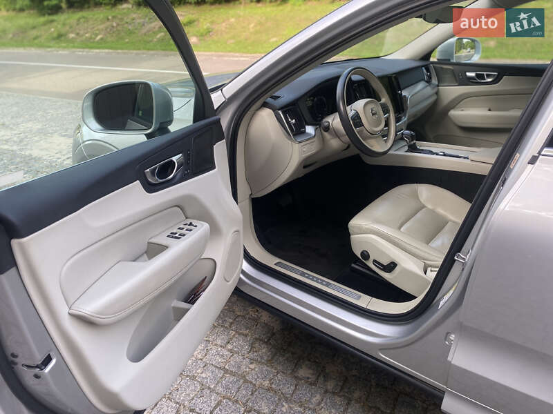 Внедорожник / Кроссовер Volvo XC60 2018 в Львове фото 23 Внедорожник / Кроссовер Volvo XC60 2018 в Львове