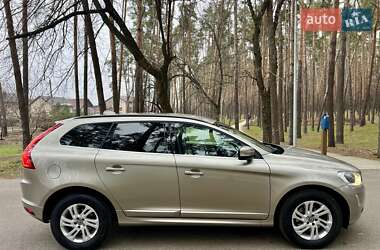 Позашляховик / Кросовер Volvo XC60 2015 в Києві