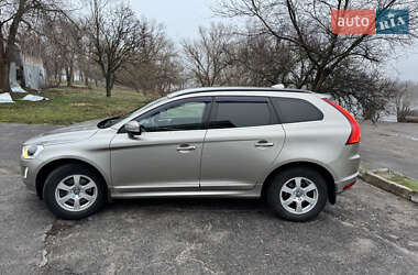 Внедорожник / Кроссовер Volvo XC60 2015 в 
