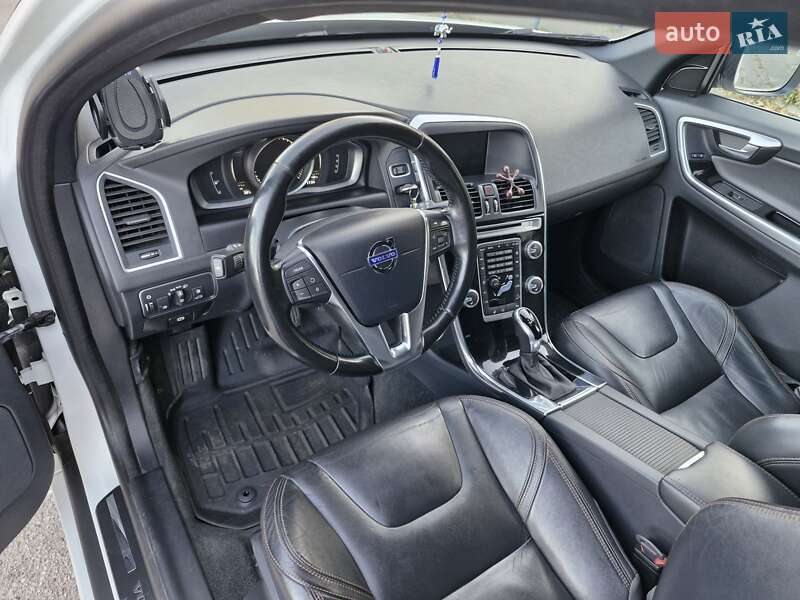 Позашляховик / Кросовер Volvo XC60 2017 в Миргороді