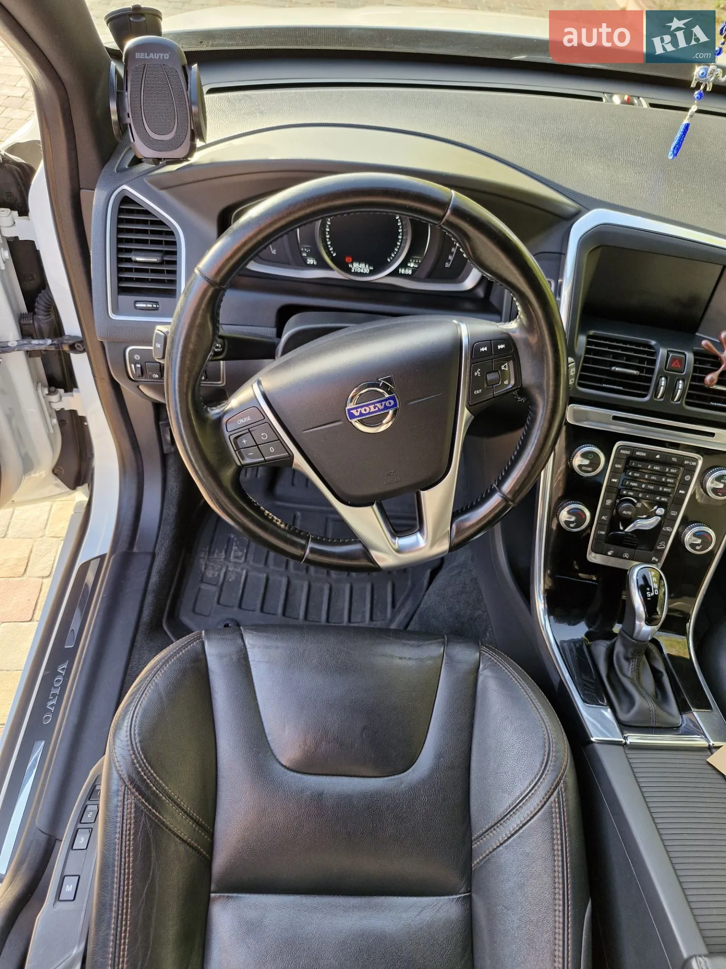 2017 Volvo XC60 - мініатюра 16