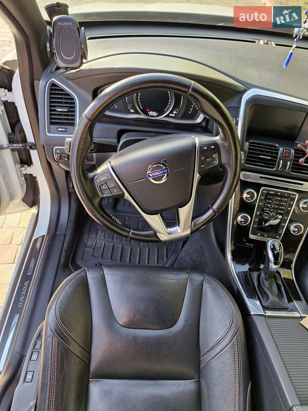 Позашляховик / Кросовер Volvo XC60 2017 в Миргороді