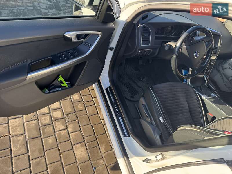 Внедорожник / Кроссовер Volvo XC60 2013 в Днепре