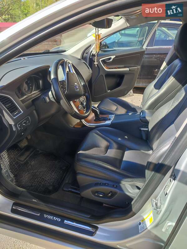 Внедорожник / Кроссовер Volvo XC60 2016 в Ровно фото 22 Внедорожник / Кроссовер Volvo XC60 2016 в Ровно