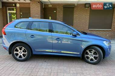 Внедорожник / Кроссовер Volvo XC60 2015 в 