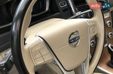 Внедорожник / Кроссовер Volvo XC60 2015 в 