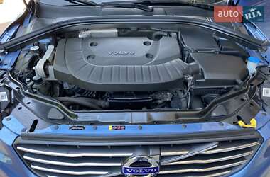 Внедорожник / Кроссовер Volvo XC60 2015 в 
