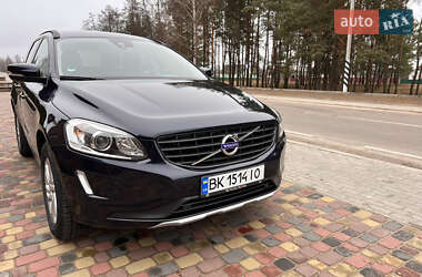 Внедорожник / Кроссовер Volvo XC60 2015 в Владимирце