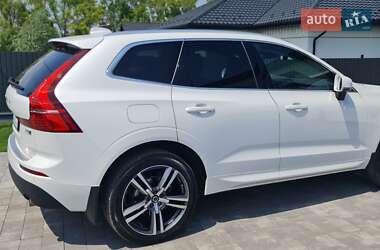 Внедорожник / Кроссовер Volvo XC60 2019 в 