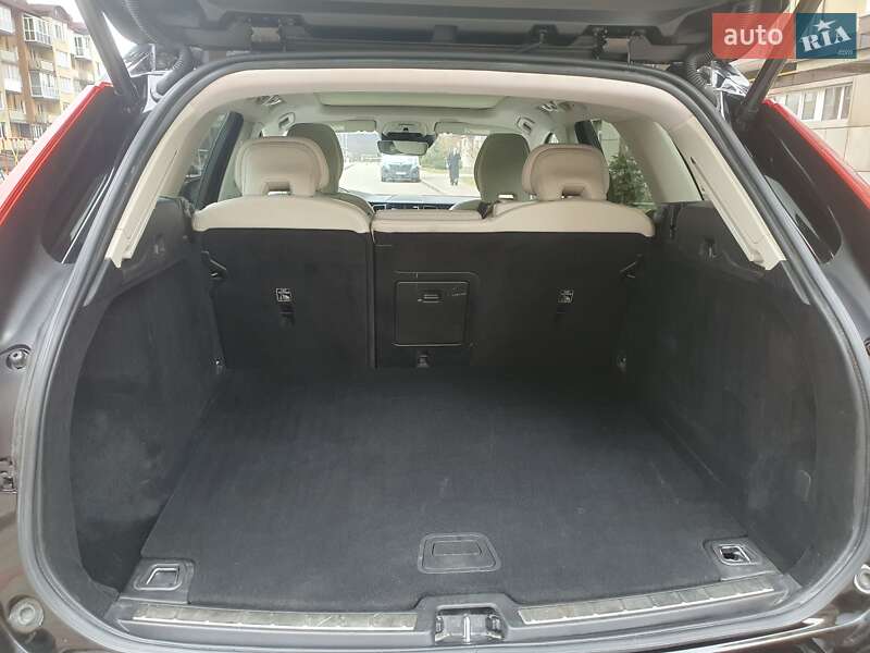 Внедорожник / Кроссовер Volvo XC60 2021 в Житомире