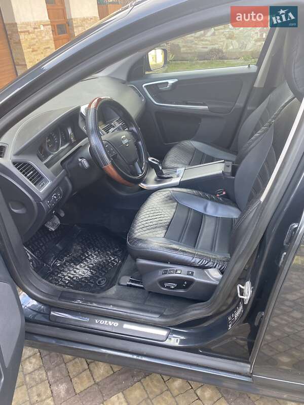 Внедорожник / Кроссовер Volvo XC60 2014 в Теребовле