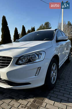 Внедорожник / Кроссовер Volvo XC60 2015 в Новояворовске