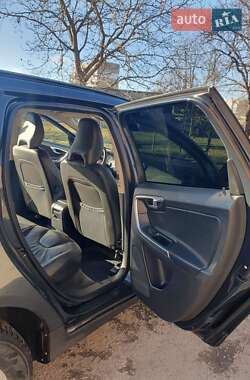 Внедорожник / Кроссовер Volvo XC60 2013 в 