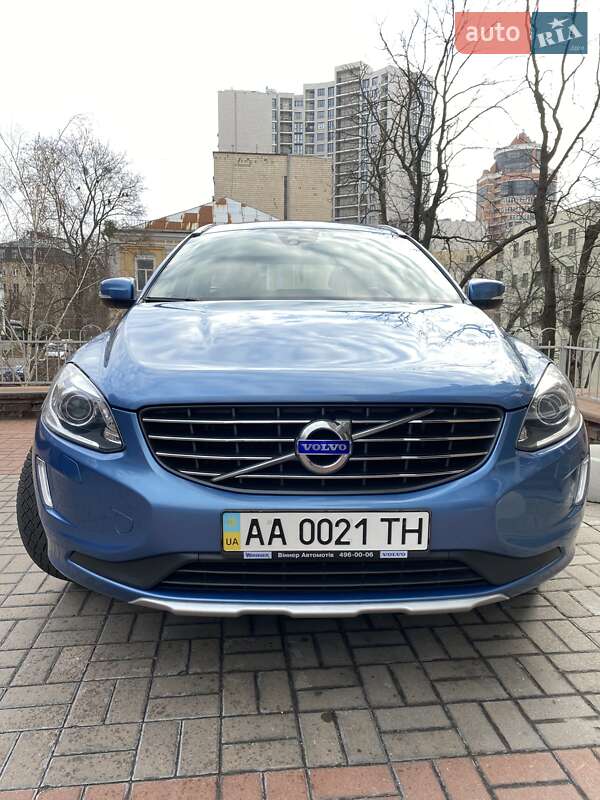 Внедорожник / Кроссовер Volvo XC60 2015 в Киеве