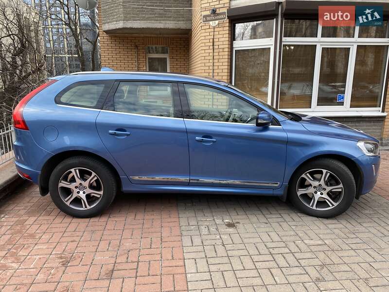 Внедорожник / Кроссовер Volvo XC60 2015 в Киеве