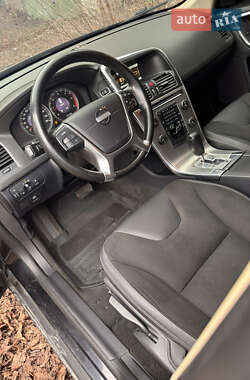 Внедорожник / Кроссовер Volvo XC60 2012 в 