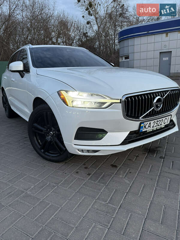 Внедорожник / Кроссовер Volvo XC60 2021 в Киеве