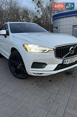 Внедорожник / Кроссовер Volvo XC60 2021 в 