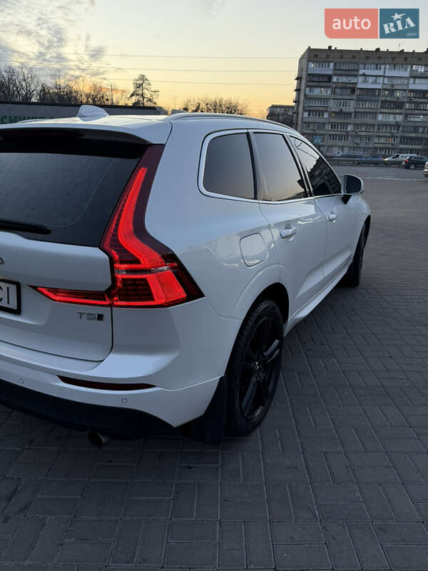 Внедорожник / Кроссовер Volvo XC60 2021 в Киеве
