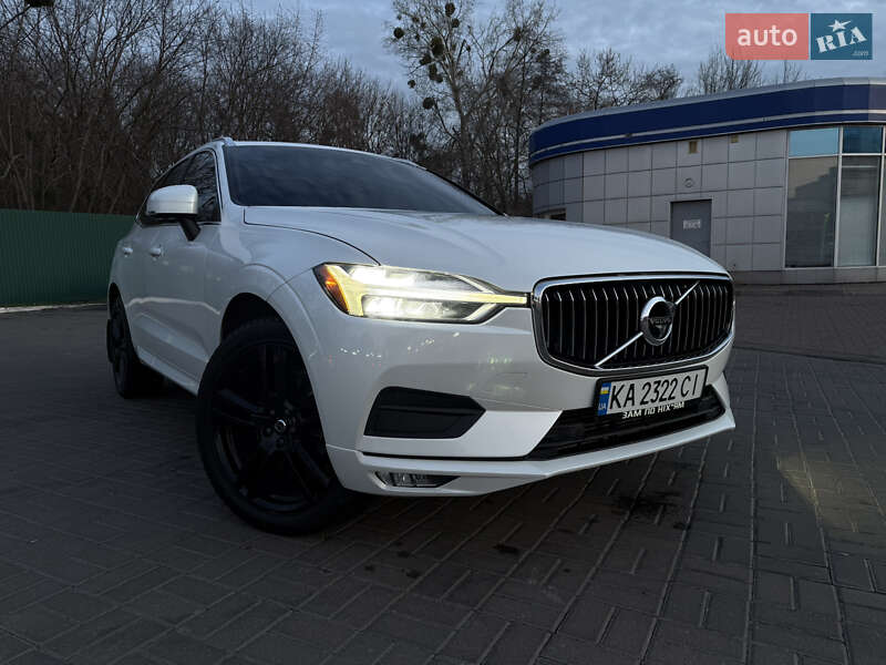 Внедорожник / Кроссовер Volvo XC60 2021 в Киеве