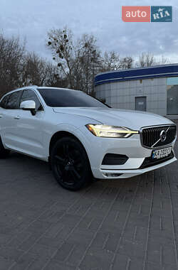 Внедорожник / Кроссовер Volvo XC60 2021 в 