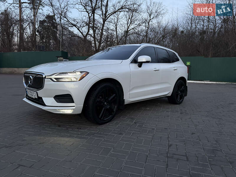Внедорожник / Кроссовер Volvo XC60 2021 в Киеве