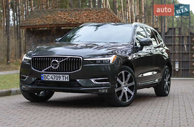 Внедорожник / Кроссовер Volvo XC60 2021 в 
