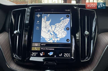 Внедорожник / Кроссовер Volvo XC60 2021 в 