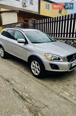 Внедорожник / Кроссовер Volvo XC60 2009 в Киеве