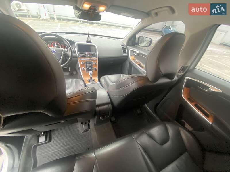 Позашляховик / Кросовер Volvo XC60 2017 в Києві