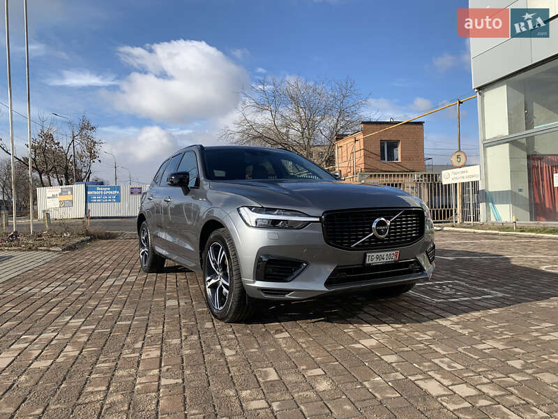 Внедорожник / Кроссовер Volvo XC60 2021 в 