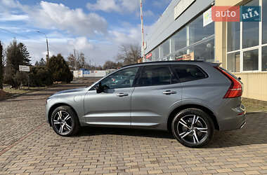 Внедорожник / Кроссовер Volvo XC60 2021 в 